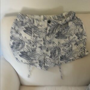 Merona Black and White Leaf Print Shorts